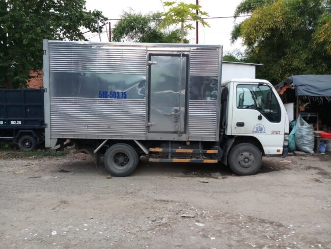Cho thuê xe tải chở hàng 2,5 tấn dài 3m6 Cho thuê xe tải chở hàng 2,5 tấn