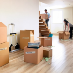 Nên đóng gói đồ đạc cẩn thận trước khi chuyển nhà