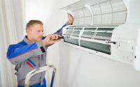 Tháo lắp máy lạnh uy tín tại quận 1