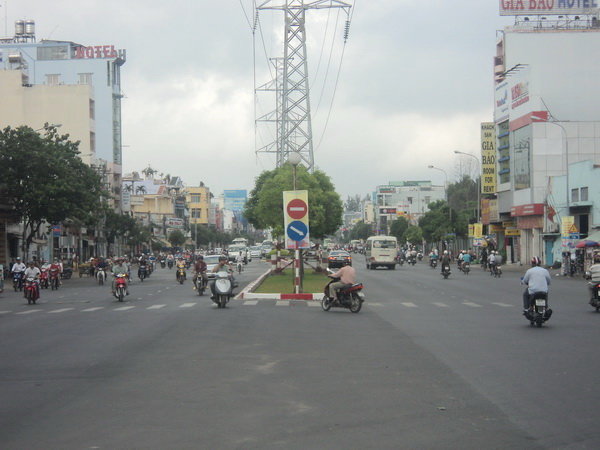 Cho thuê xe tải chở hàng chuyển nhà đường Kinh Dương Vương