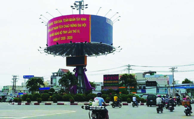 Cho thuê xe tải chở hàng tại Gò Dầu Tây Ninh Cho thuê xe tải chở hàng tại Gò Dầu Tây Ninh