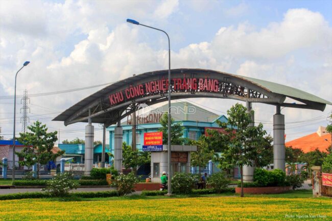 Cho thuê xe tải chở hàng tại KCN Trảng Bàng Tây Ninh Cho thuê xe tải chở hàng tại KCN Trảng Bàng Tây Ninh