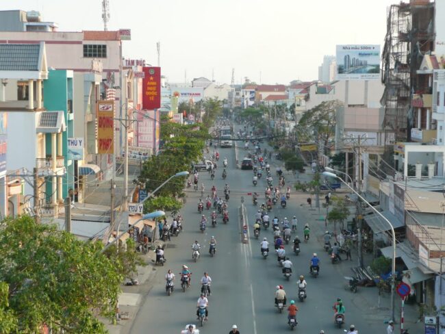 Cho thuê xe tải chở hàng tại khu vực đường Huỳnh Tấn Phát
