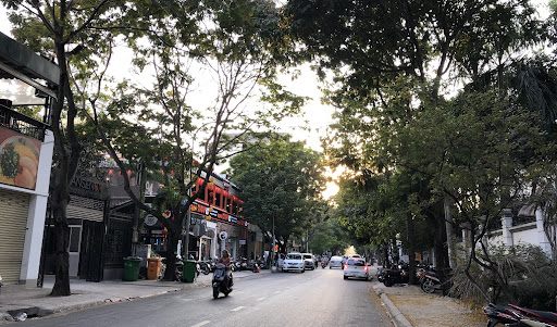 Cho thuê xe tải chở hàng chuyển nhà đường Thảo Điền Cho thuê xe tải chở hàng chuyển nhà đường Thảo Điền